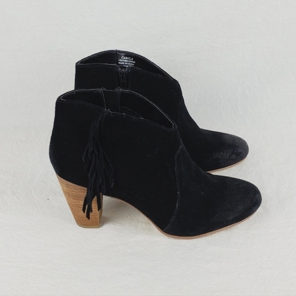 Tahari Camila black leather chunky heel ankle bootie - Picture 1 of 11